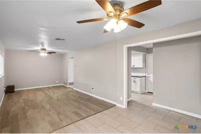 323 Cherrywood Lane, San Antonio, TX 78233 - Photo 10