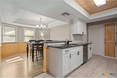 323 Cherrywood Lane, San Antonio, TX 78233 - Photo 6