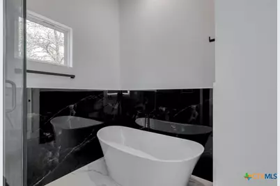 121 Diamond Head Drive, Bastrop, TX 78602 - Photo 20