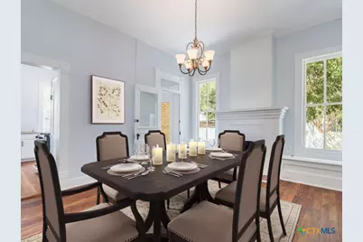 351 N Guenther Avenue, New Braunfels, TX 78130 - Photo 4