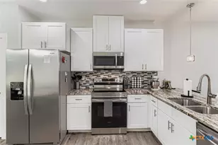 18803 Hogan Cir, Point Venture, TX 78645 - Photo 12