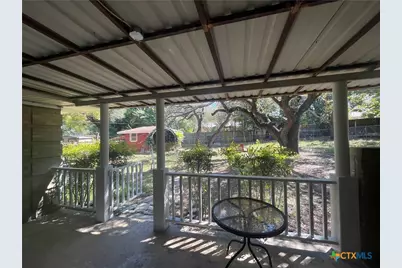 1304 W Avenue B, Lampasas, TX 76550 - Photo 34