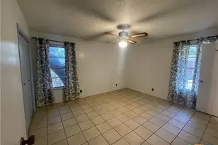 1304 W Ave B, Lampasas, TX 76550 - Photo 26