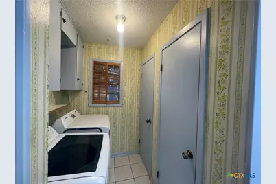 1304 W Avenue B, Lampasas, TX 76550 - Photo 22