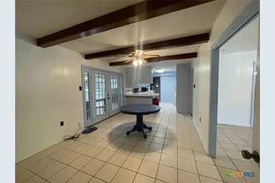 1304 W Avenue B, Lampasas, TX 76550 - Photo 16