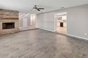 911 Westwood St, Victoria, TX 77901 - Photo 12