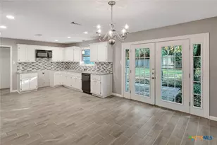 911 Westwood St, Victoria, TX 77901 - Photo 14