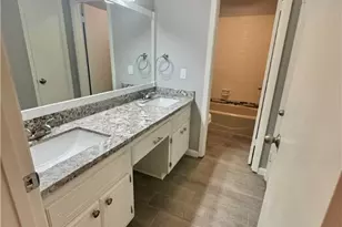 911 Westwood St, Victoria, TX 77901 - Photo 38