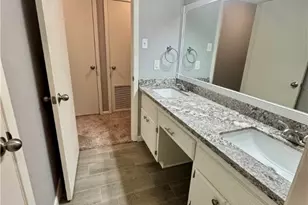 911 Westwood St, Victoria, TX 77901 - Photo 40