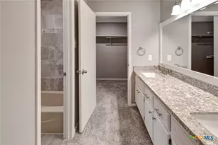 911 Westwood St, Victoria, TX 77901 - Photo 28