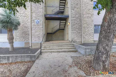1013 Chestnut St #D, San Marcos, TX 78666 - Photo 2