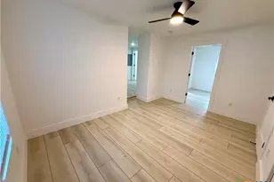 2204 W San Antonio St, New Braunfels, TX 78130 - Photo 14