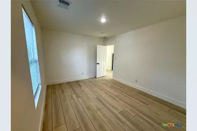 2204 W San Antonio Street #5, New Braunfels, TX 78130 - Photo 14