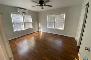 111 N Cedar Ave, Luling, TX 78648 - Photo 10