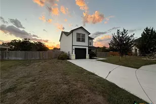 2572 Smokey Cv, Seguin, TX 78155 - Photo 2