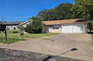 523 Myra Lou Ave, Copperas Cove, TX 76522 - Photo 1