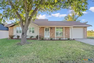1001 Pamela Ave, Troy, TX 76579 - Photo 1