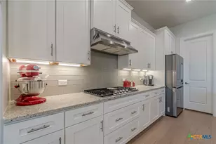 1435 Dancing Oak Ln, San Marcos, TX 78666 - Photo 10