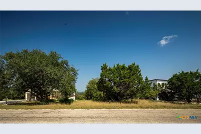 2601 Summit Drive, New Braunfels, TX 78132 - Photo 2