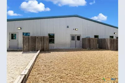 7218 Fm 775, La Vernia, TX 78121 - Photo 32