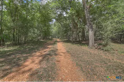2354 Fm 2438, Seguin, TX 78155 - Photo 36