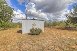 2354 Fm 2438, Seguin, TX 78155 - Photo 28