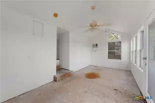 25304 Pedernales Point Dr, Spicewood, TX 78669 - Photo 24