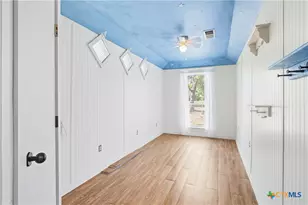 715 Happy Haven Rd, Mcqueeney, TX 78123 - Photo 8