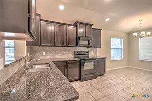 5901 Hopkins Dr, Temple, TX 76502 - Photo 10