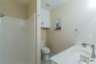 400 Bridge St, Gatesville, TX 76528 - Photo 16