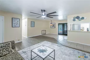 400 Bridge St, Gatesville, TX 76528 - Photo 4