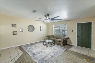 400 Bridge St, Gatesville, TX 76528 - Photo 2