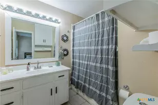 400 Bridge St, Gatesville, TX 76528 - Photo 12