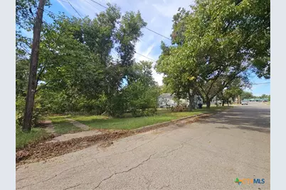 1001 S 29th Street, Temple, TX 76504 - Photo 2