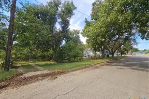 1001 S 29th St, Temple, TX 76504 - Photo 2