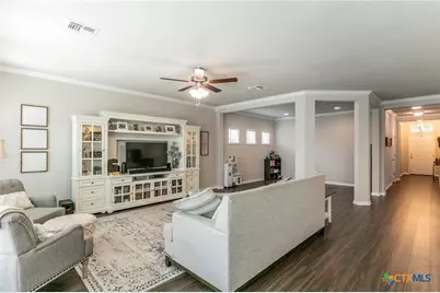 611 Hawks Shadow Drive, Temple, TX 76502 - Photo 2