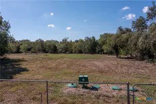 153 W Fm 884, Weesatche, TX 77993 - Photo 4