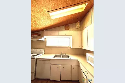 307 N 12th, Port O'Connor, TX 77982 - Photo 16