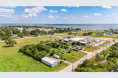 404 8th Street, Palacios, TX 77465 - Photo 4