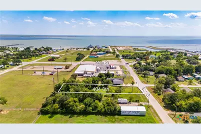 404 8th Street, Palacios, TX 77465 - Photo 2