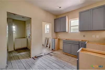 116 S Cypress Avenue, Luling, TX 78648 - Photo 10