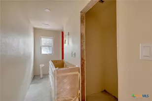 116 S Cypress Ave, Luling, TX 78648 - Photo 30