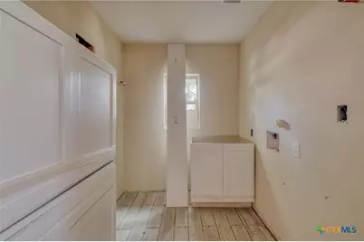 116 S Cypress Avenue, Luling, TX 78648 - Photo 20