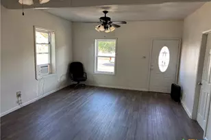 414 S Esplanade St, Cuero, TX 77954 - Photo 4