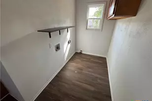 414 S Esplanade St, Cuero, TX 77954 - Photo 6