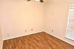 203 S Mitchell St, San Marcos, TX 78666 - Photo 20