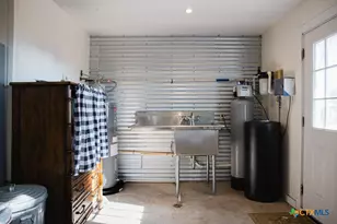 1439 Dagg Rd, Yoakum, TX 77995 - Photo 18