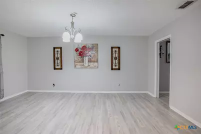 503 Sherwood Drive, Victoria, TX 77901 - Photo 8