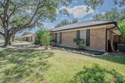 503 Sherwood Drive, Victoria, TX 77901 - Photo 4