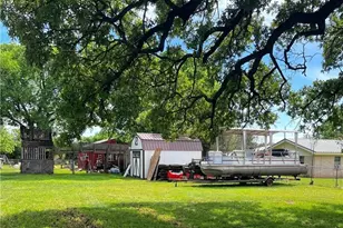 1518 Golf Course Rd, Gatesville, TX 76528 - Photo 16